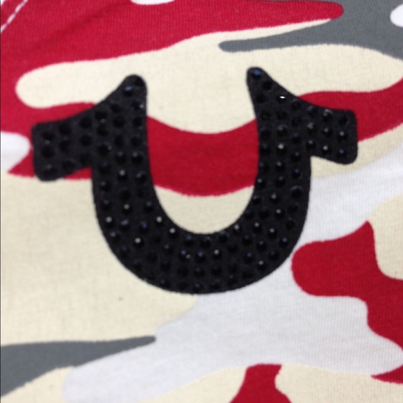 True Religion Camo Printed V-Neck Tee - Picture 3 of 9